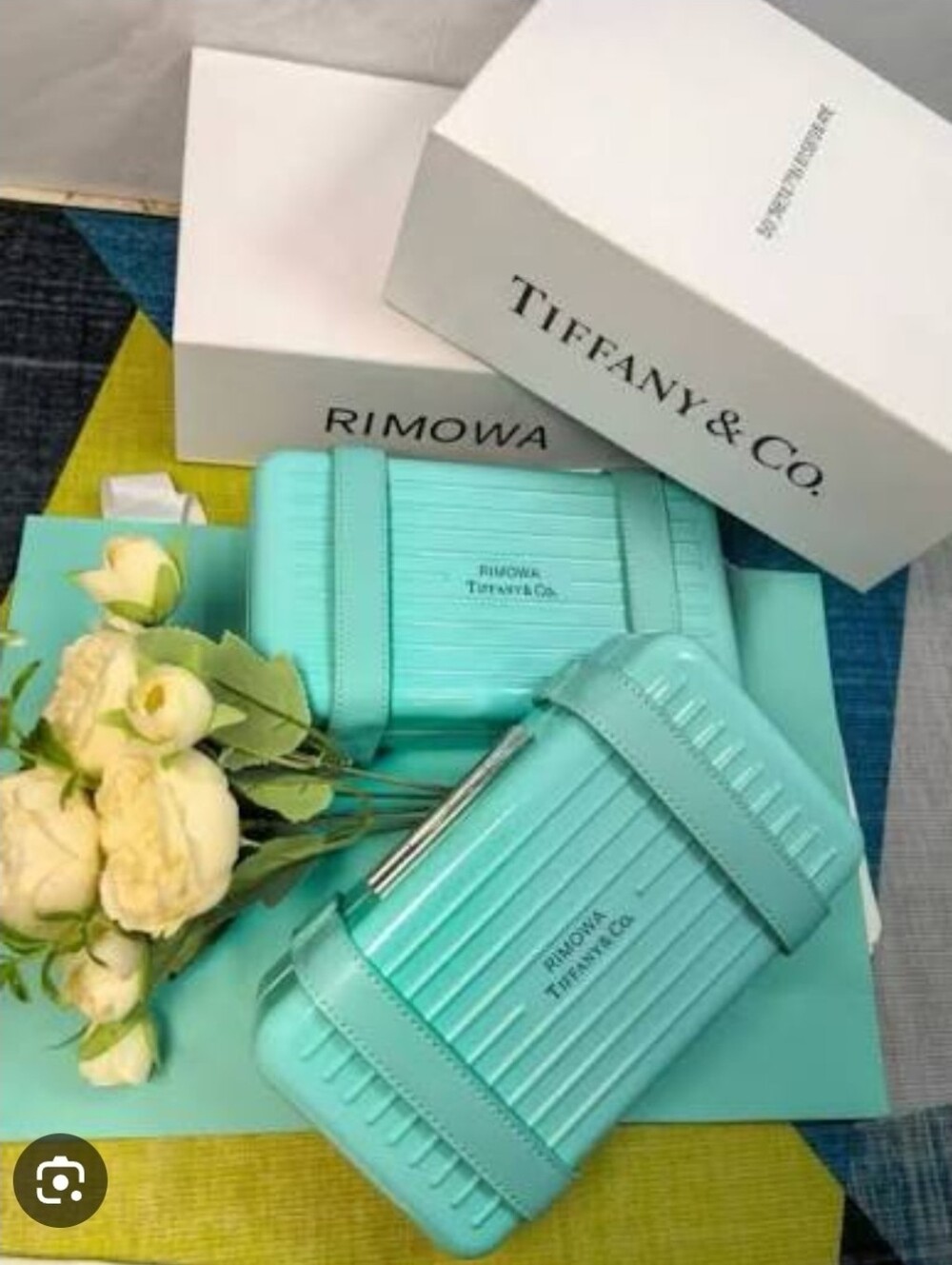 RIMOWA x TIFFANY & CO. Tiffany Blue Jewelry Box.